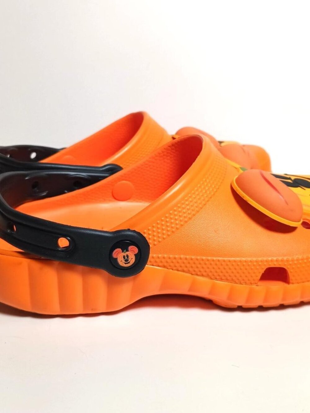 Disney Parks Crocs Mickey Mouse Pumpkin Halloween Orange Shoes Mens 7 W 9 - Picture 4 of 8